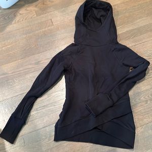 Marcella black sweatshirt w thumb holes